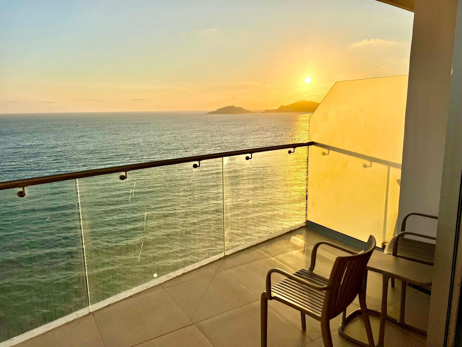 マサトランSunset View Malecon 1404 Vista Panoramica Al Marアパートメント エクステリア 写真