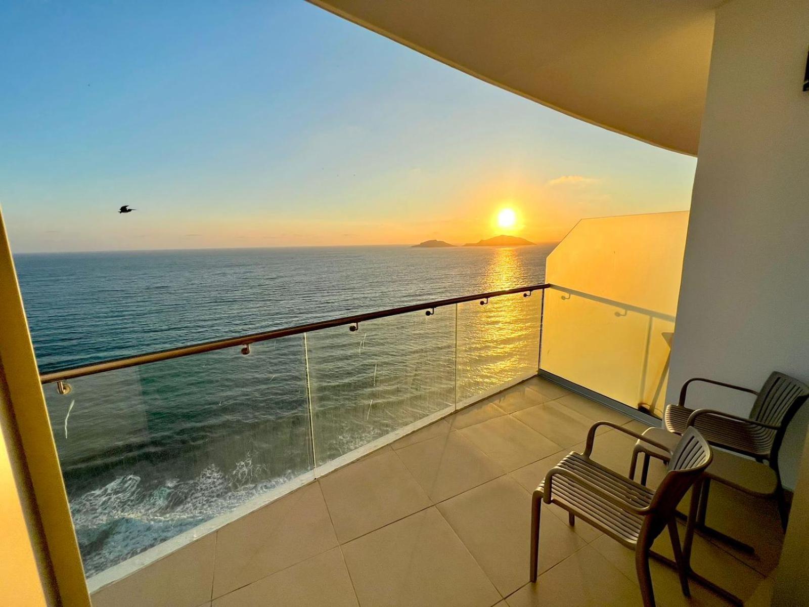 マサトランSunset View Malecon 1404 Vista Panoramica Al Marアパートメント エクステリア 写真